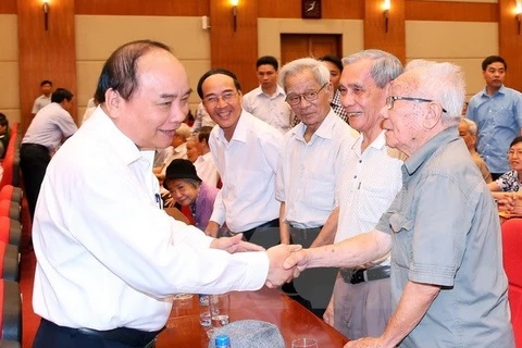 Hai Phong should intensify environmental protection: PM 