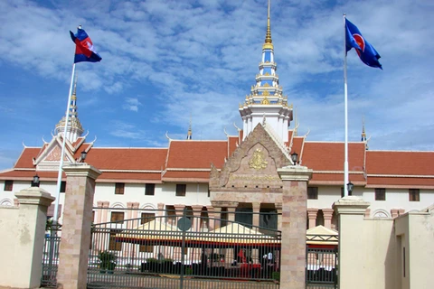 Cambodia holds flag raising ceremony to mark ASEAN foundation