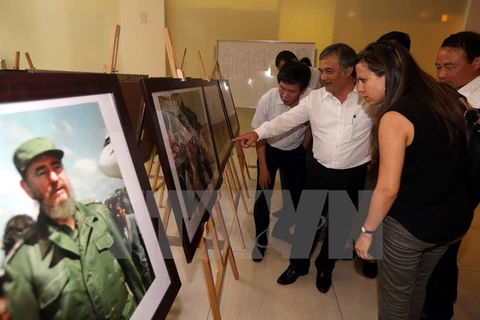 VNA launches Vietnam-Cuba photo exhibition 