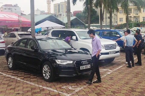 HCM City opens first used car market