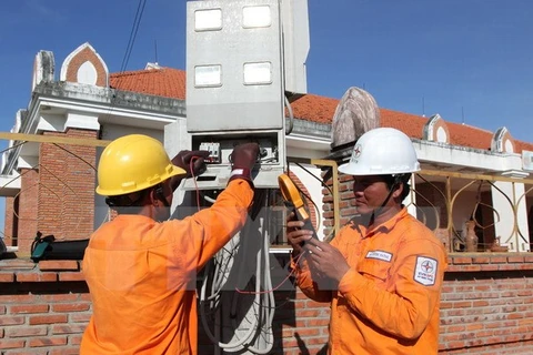 Thousands of Khmer households get access to power