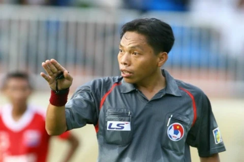 Referee wins Golden Whistle Award
