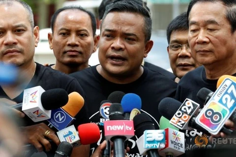 Thai Red Shirt leader imprisoned for using harsh words