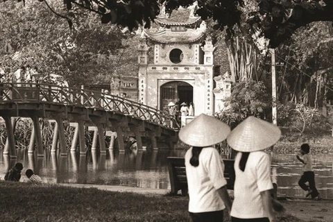 Hanoi life in 1980s depicted in photos of former British diplomat