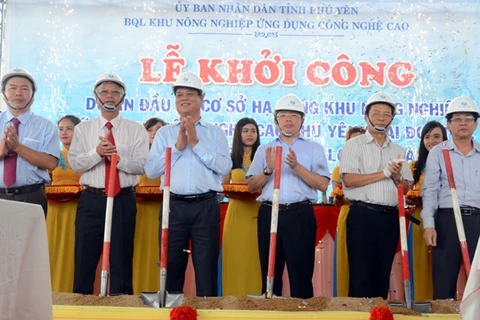 Phu Yen builds infrastructure for hi-tech agricultural zone