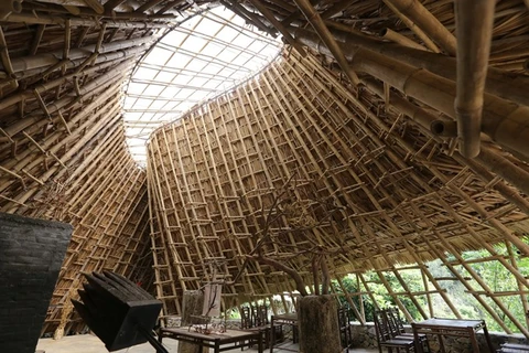 Bamboo building wins American prizes