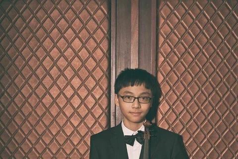 Prodigy Vietnamese violinist takes top prize