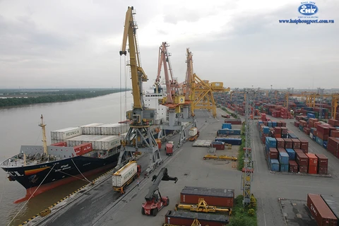 China Coast Guard ship visits Hai Phong city