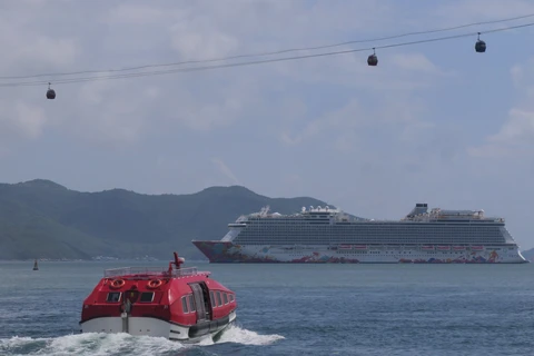 Luxury cruise ship brings visitors to Nha Trang city