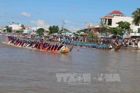 Khmer celebrate Ok Om Bok festival 