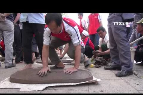 Unique soil firecracker festival in Hai Duong province