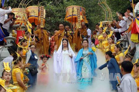 Quan The Am festival brings foreign guests