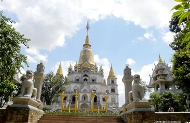 Buu Long Pagoda in Ho Chi Minh City 