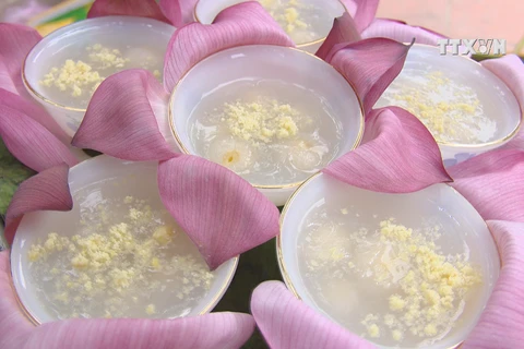 Lotus seed and longan sweet soup – countryside’s pure treat