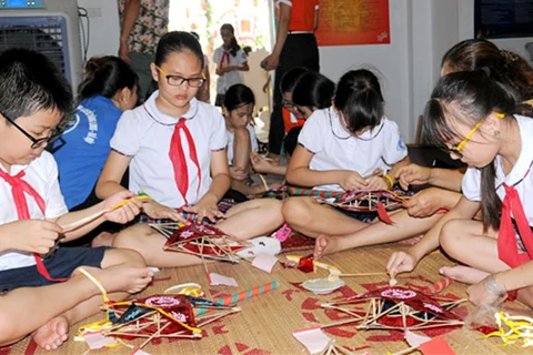 Mid-Autumn Festival at Thang Long Imperial Citadel 