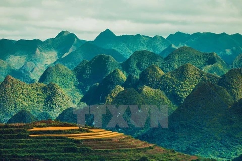 Overwhelming mountainous landscapes of Ha Giang