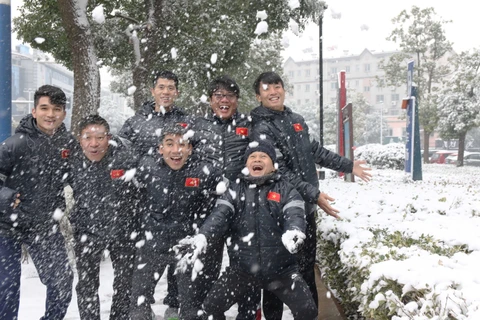 U23 Vietnam play in snow ahead of AFC championship final