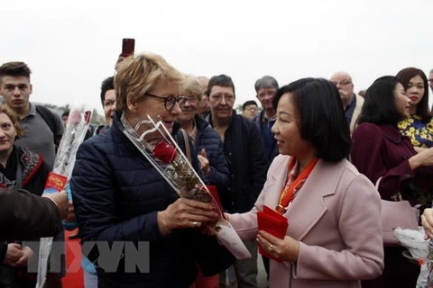 First foreign tourists of Lunar New Year welcomed