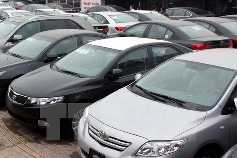 Vietnamese excited as imported cars enjoy tax cut