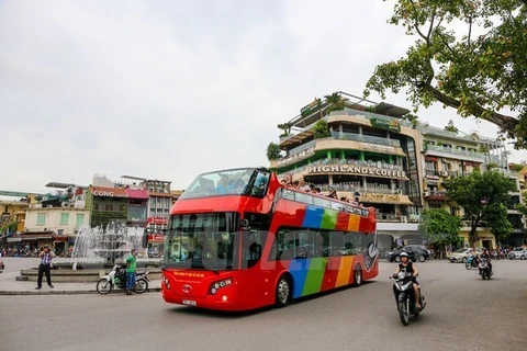 Hanoi’s double-decker bus to run during evenings