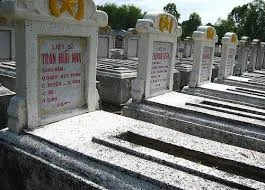Website documents final resting places of war martyrs