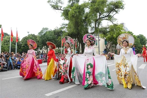 Hanoi street festival marks 10 years of city boundary extension