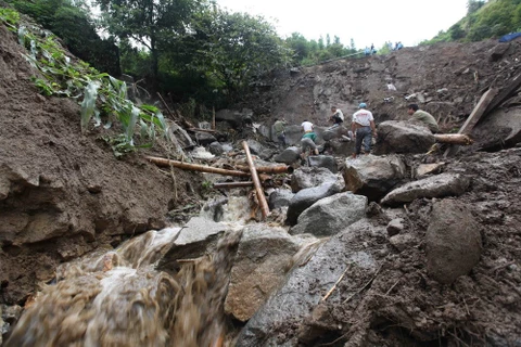 Casualties, missing victims from landslides in Lai Chau amount to 15 