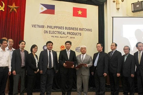 Philippine businesses eye Vietnam’s electrical products