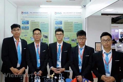 Vietnamese students win Int’l Science Contest in Malaysia