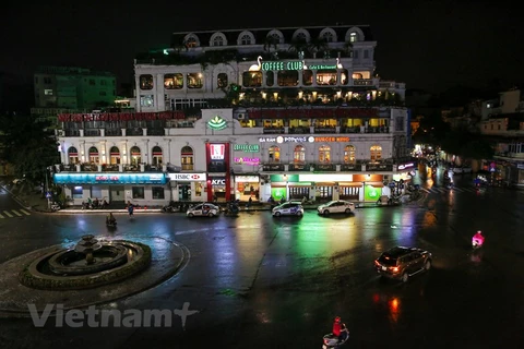 Hanoi’s pedestrian streets empty at weekend after suspension of cultural activities