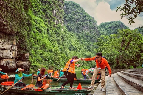 ​Whether the Vietnamese tourism sector becomes busy again by the end of the year remains a question (Illustrative image. Photo: VietnamPlus)
