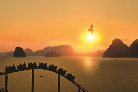 Ha Long Bay at dawn. (Photo: VietnamPlus) 