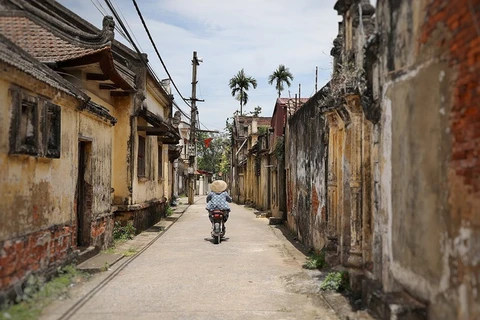 Cuu village preserves ancient values of Hanoi 