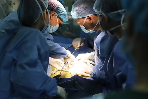 Vietnam performs first liver transplant on child patient with terminal cancer