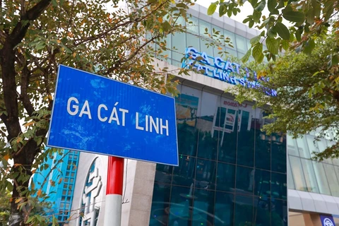 Cat Linh-Ha Dong metro put into commercial operation