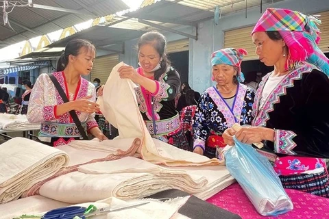 Lai Chau mountainous province upgrades markets to preserve ethnic culture