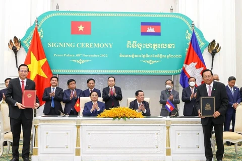 Vietnam, Cambodia promote labor cooperation 
