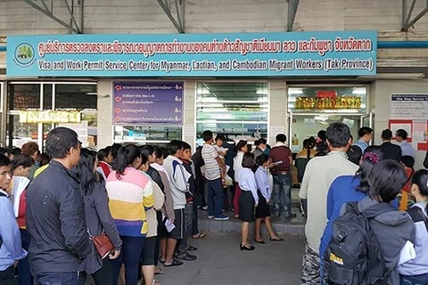 Thailand officially receives Vietnamese workers
