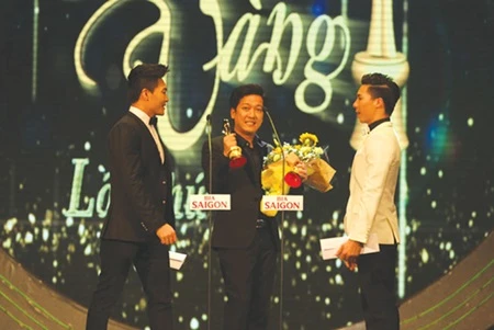 Mai Vang Awards honour talented artists 