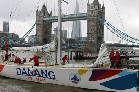  Da Nang-Vietnam yacht race team retires after accident
