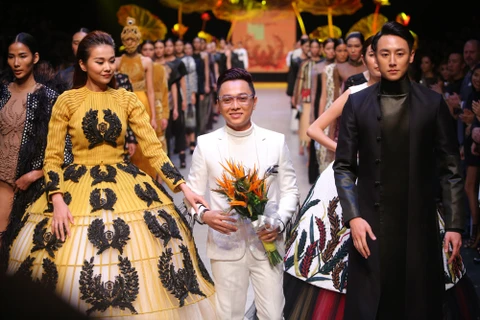 Domestic designers storm Vietnam International Fashion Week