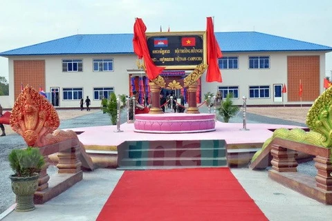Vietnam-funded military school headquarters inaugurated in Cambodia