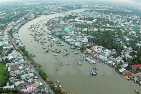 Conference to discuss joint work between Vietnamese, French localities