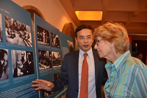 Photo exhibition highlights Vietnam-France historic relations 