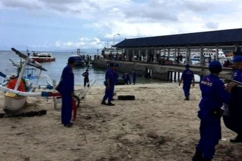 Indonesia: 1 dead, 14 injured in boat explosion 