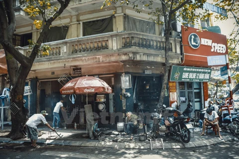 Last blacksmith in Hanoi Old Quarter 