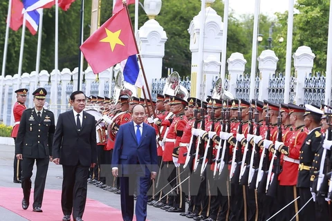 Prime Minister Nguyen Xuan Phuc pays official visit to Thailand