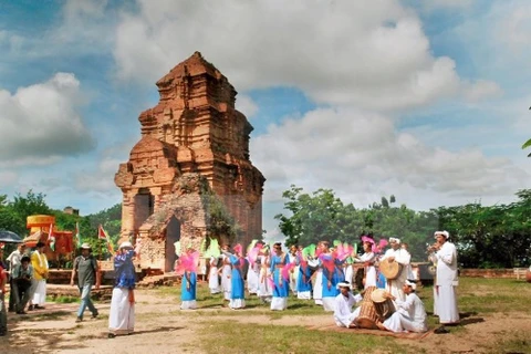 Ninh Thuan seeks to preserve Cham musical heritage 