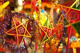 Star-shaped lantern crafting village busy before Mid-autumn Festival