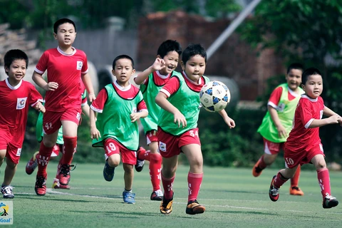 Football fans pin hope on young generation 